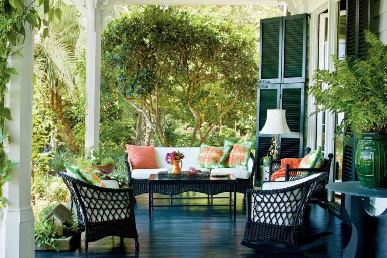 How to Avoid Porch Decor Mistakes: Expert Design Analysis