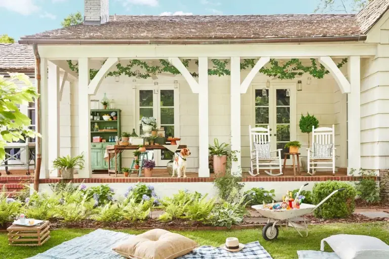 How to Manage Porch Decor Maintenance: Complete Preservation Strategy