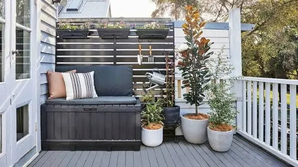 How to Manage Seasonal Porch Decor Storage With Systemic Systems