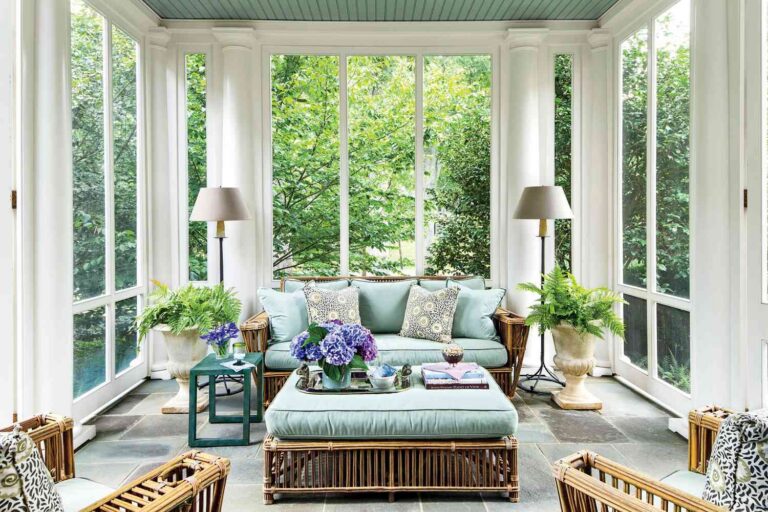 Luxury Farmhouse Porch Decor USA: Comprehensive Exterior Guide